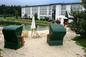 4-Sterne-Hotel "Esplanade" mit knstlichem See und Sandstrand