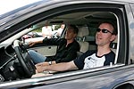 Mick (Mick) und Matthias (TheTwinS74) machen Pause im Auto