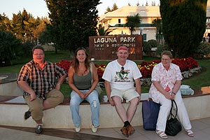 Norbert (crocofant) aus Berlin mit seiner Freundin und Pascal (PWE) aus der Schweiz mit Frau Karin