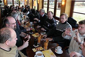 Stammtisch-Teilnehmer im Caf del Sol im Februar 2008