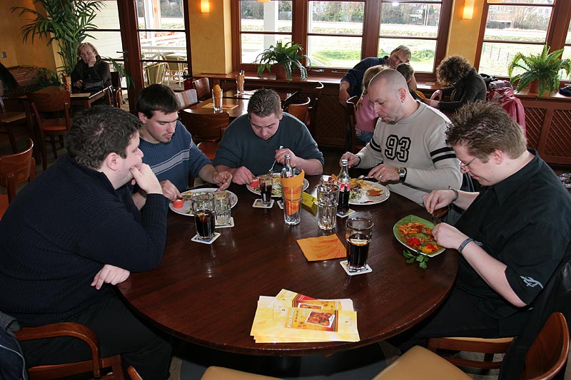 Stammtisch-Teilnehmer im Caf del Sol im Februar 2008