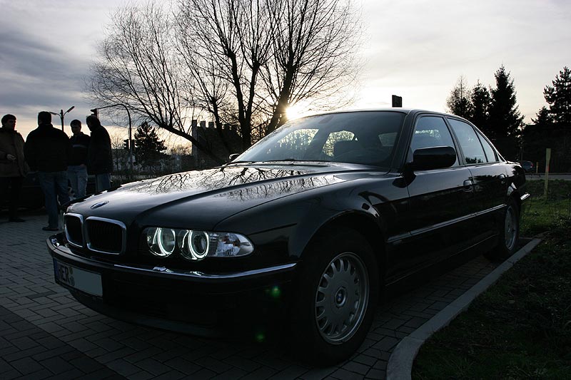 BMW 728i (E38) von Henning (boppy)auf dem 7er-Parkplatz in Castrop-Rauxel
