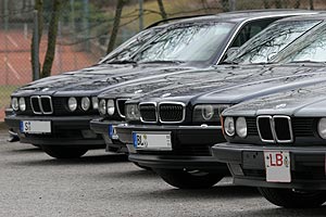 7er-Parkplatz vor der Gaststtte Engelberg in Leonberg, 52. BMW 7er-Stammtisch SdWest