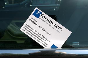 Christian verteilte 7-forum.com Visitenkarten beim Stammtisch