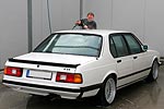 Bernd (e23bernd) wscht seinen BMW 745i Executive - kostenlos an der Waschbox an der Shell-Tankstelle Pflipsen in Wegberg