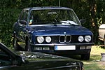 BMW 5er (Modell E28) auf Pauls Bauernhof