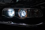 Bi-Xenonlicht, Standlichtringe und Verchromung an Hollys BMW 728i (E38)