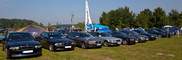 BMW 7er Parkplatz auf Pauls Bauernhof