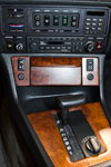 Mittelkonsole mit Automatik-Wählhebel im BMW 745i (E23)