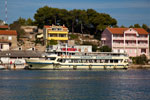 Kornati Ausflugsschiff 'Leut'im Hafen von Sali auf Dugi Otok