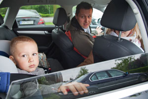 Dominik mit seinen Eltern Michal ('bmwe23') und Veru