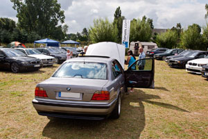 Der Fehlerspeicher des BMW 750iL (E38) von Matthias ('Telekom-iker') wird ausgelesen