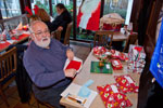 Mike ('Mike 56') k&uuml;mmerte sich um das Weihnachts-Wichteln