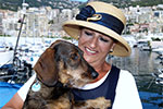 Sternfahrerin Rosemarie mit Hund Aris in Monaco
