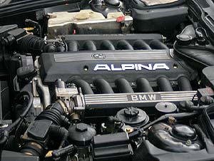 BMW ALPINA B12 5.0 V12-Motor