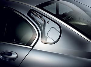 In den C-Säulen stecken Sicherheitsleitungen, über die bei Überdruck Wasserstoff über eine Öffnung im Dach abgeblasen werden kann