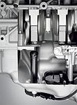 BMW 6-Zylinder-Dieselmotor mit Aluminium-Kurbelgehuse und 1800 bar Piezo-Einspritzung; Detail: l-Fllstand-Sensor