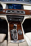 BMW 760Li Individual (F02), Mittelkonsole mit iDrive Controller und Schalthebel