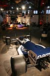 Formel 1 Auto und Blick in die Phoenix Halle