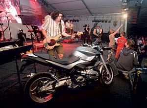 BMW Motorrad Bikermeeting 2006 Biker-Party mit der Band Blechblos`n