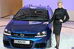 Tuning-Queen Katharina Kuhlmann pr�sentierte den VW Golf RaVe 270