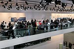 auf zwei Ebenen prsentiert BMW seine Fahrzeuge