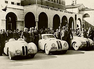 Stationen der Entwicklung: 1940: BMW 328 MM Coup - Gesamtsieger bei der Mille Miglia