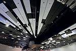 Montage der Beamer in die Deckenkonstruktion des BMW Museums Mnchen