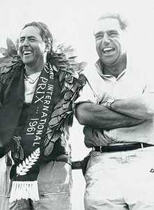 John Cooper und Jack Brabham bei der Feier eines Grand Prix Sieges 1961 