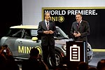 BMW Vorstand Dr. Draeger und Dr. Reithofer prsentierten den MINI E als Weltpremiere