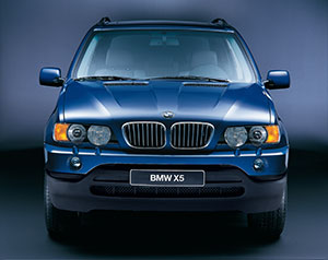 BMW X5 der ersten Modellgeneration E53 im Jahr 2000