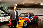 Dr. Mario Theissen, BMW Motorsport Direktor, am ersten BMW Art Car von Calder