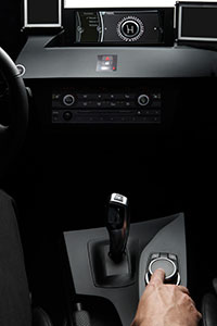 iDrive Controler mit integrierter Touch Bedienung