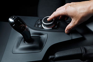 iDrive Controler mit integrierter Touch Bedienung