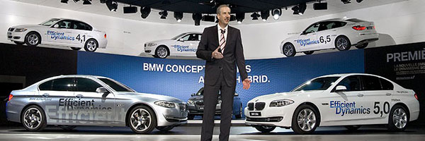 Dr. Klaus Draeger, Mitglied des Vorstandes der BMW AG, bei der BMW Pressekonferenz in Genf