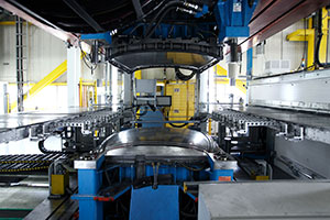   BMW Werk Landshut: Preformwerkzeug für das Carbon Dach BMW M3