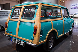   Morris Mini Traveller, Baujahr 1965, auf dem MINI Messestand, Techno Classica 2010