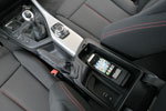 BMW 118i Sport Line (F25), Mittelkonsole mit iPhone Ladeschale