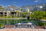 BMW 640i Cabrio auf dem Hotelgelände mit dem Tafelberg im Hintergrund.