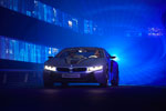BMW i8 fhrt whrend seiner Weltpremiere auf die Bhne