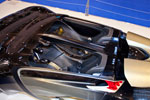 Peugeot EX 1, 3,54 m lang, 90 cm hoch und wiegt 750 kg. Monocoque aus Carbon sorgen wür insgesamt 140 PS Leistung