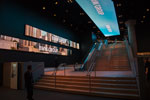 Eingangstreppe zur Hochebene der BMW Messehalle auf der IAA 2011