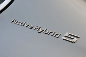BMW ActiveHybrid 5, Typ-Schriftzug seitlich