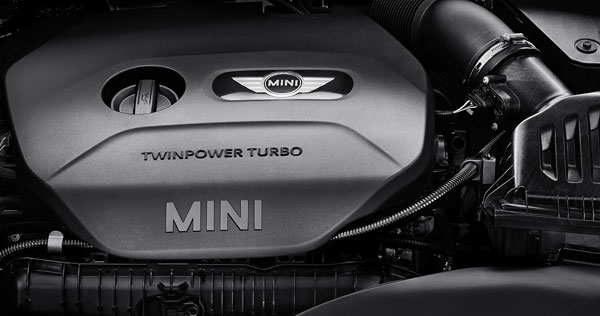 2,0 Liter MINI TwinPower Turbo Reihen-Benzinmotor.
