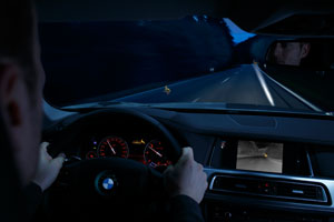 BMW ConnectedDrive: Night Vision mit Dynamic Light Spot und Tiererkennung