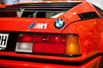 BMW M1 (E26), Rücklicht, Typbezeichnung und BMW Logo