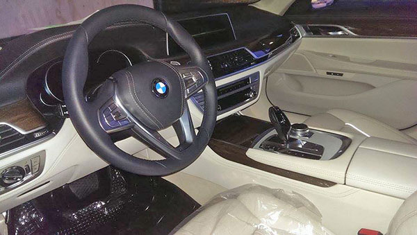 BMW 730d (G11), Vorserienmodell, Interieur