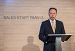 Dr. Ian Robertson, Mitglied des Vorstands der BMW AG, Vertrieb und Marketing BMW, kndigt den Marktstart des BMW i3 an.