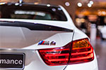 BMW M4 mit BMW M Performance Komponenten: Heckspoiler Carbon (465 Euro)