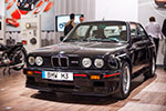 BMW M3, 4-Zylinder-Reihenmotor mit 195 PS bei 6.750 U/Min.